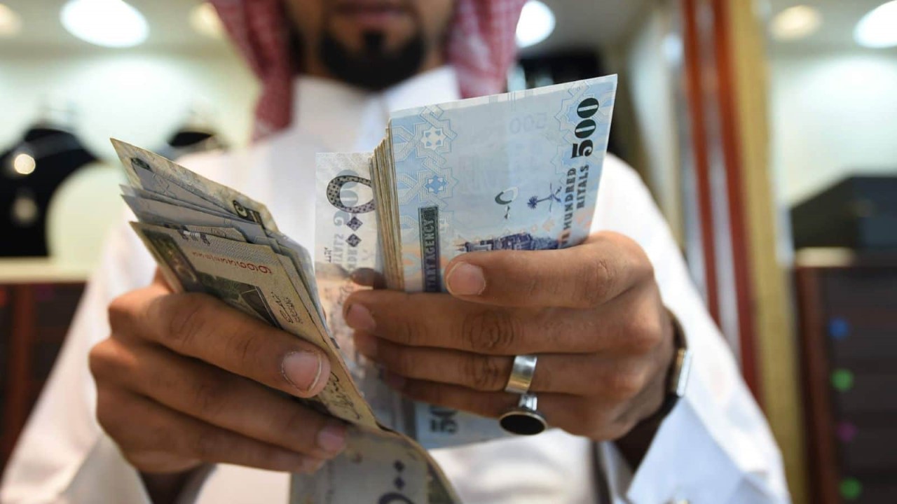 صرف زيادة 500 ريال للعائل و200 للتابع في حساب المواطن.. الموارد البشرية تكشف الحقيقة