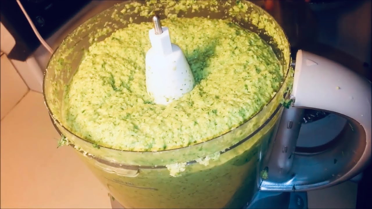 طريقة عمل عجينة الطعميه بخلطة المطاعم وطريقة تخزينها في الفريزر