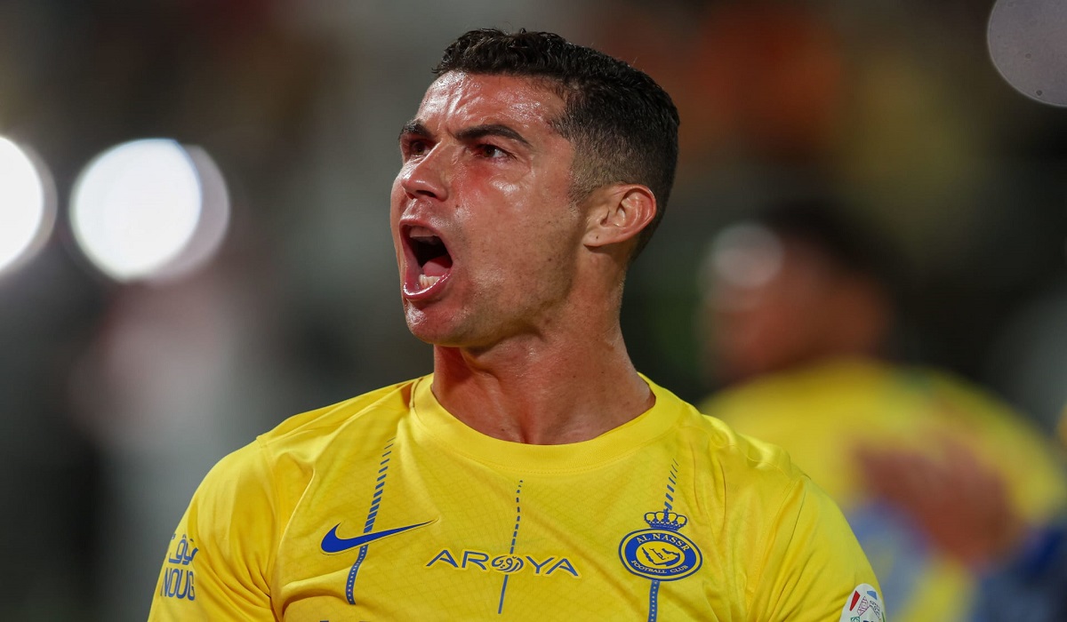 صورة نجل كريستيانو رونالدو نجم النصر السعودي مع لامين يامال تُثير ضجة وتساؤل غريب عن طعامه