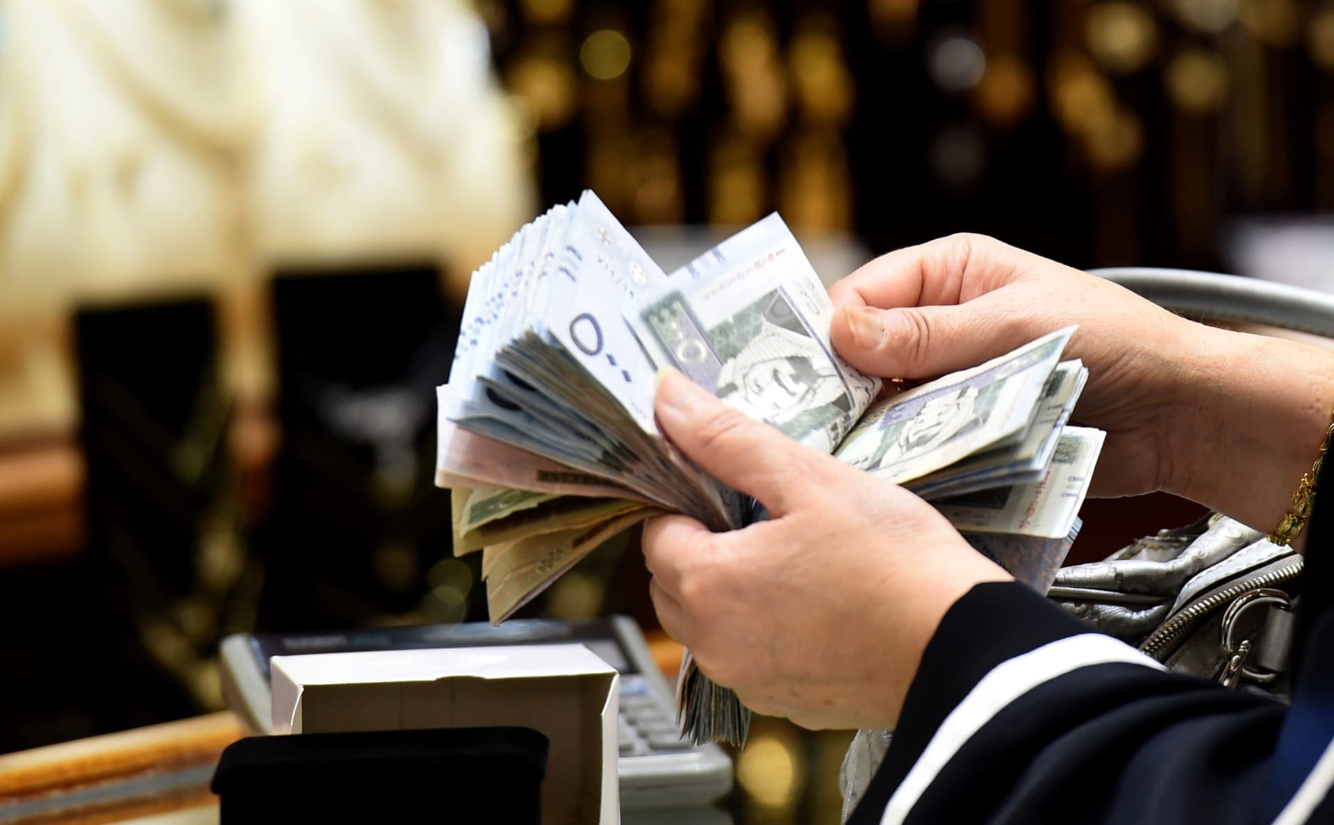 حقيقة تأخير صرف حساب المواطن هذا الشهر 1446.. وزارة الموارد البشرية تُوضح