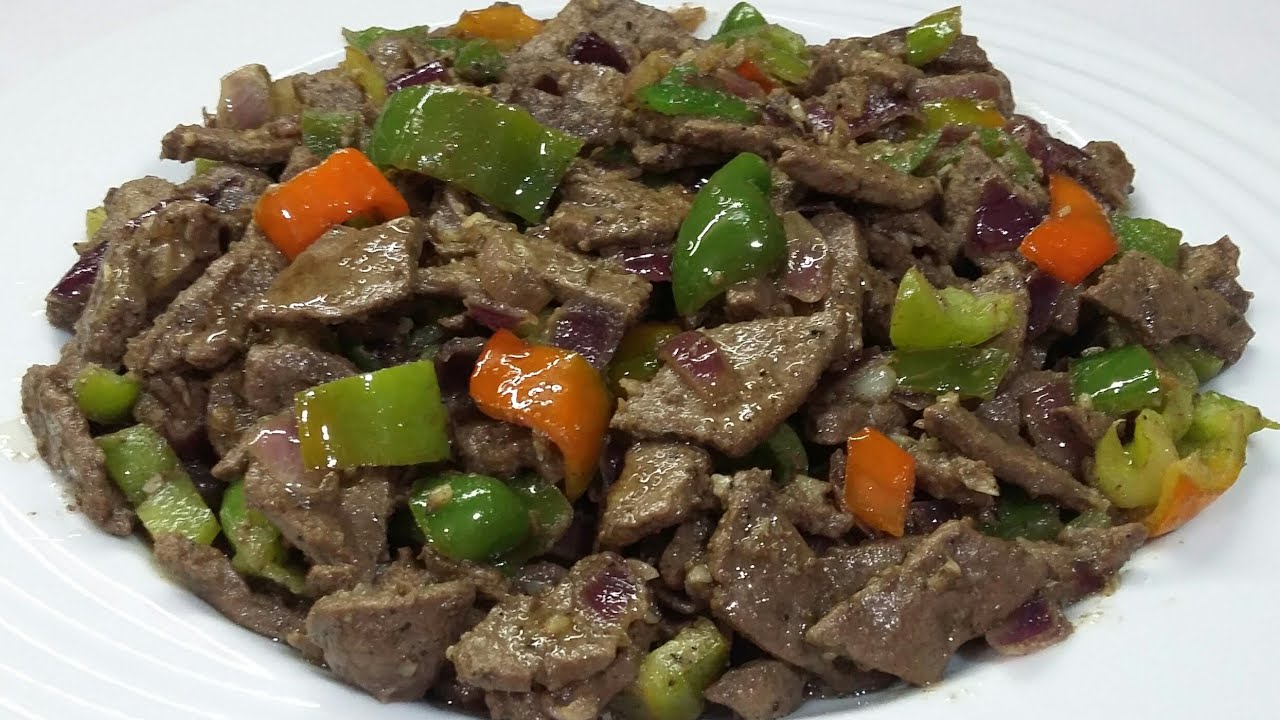 خطوات تحضير الكبدة بالبصل بمكونات سهلة ومغذية للعائلة