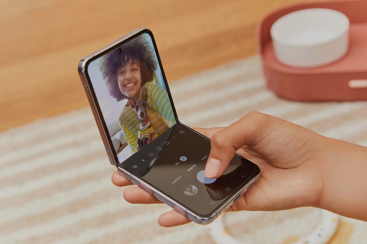 سامسونج تكتسح السوق بهاتف قابل للطي.. سعر ومواصفات Samsung Galaxy Z Flip 4 الجديد بكاميرا خيالية وقوة معالج ملوش حل أكتشف القوة الحقيقة الآن