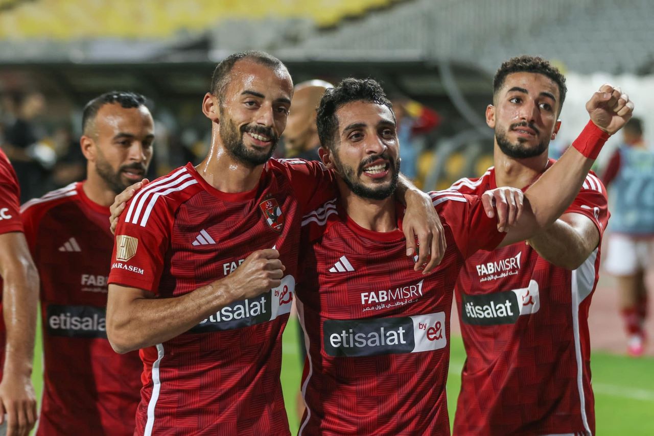 موقف بيرسي تاو من مواجهة الاهلي امام سموحة في الدوري المصري