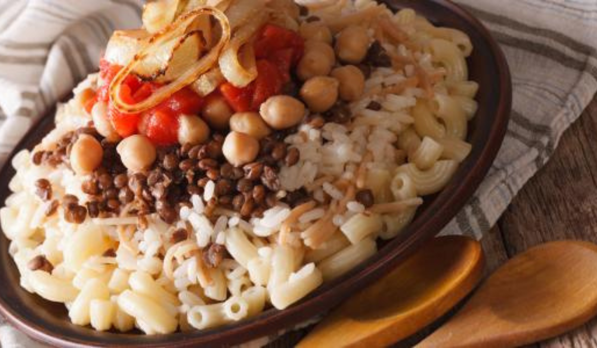 بطريقة أشهر المطاعم عمل الكشري المصري بكل سهولة