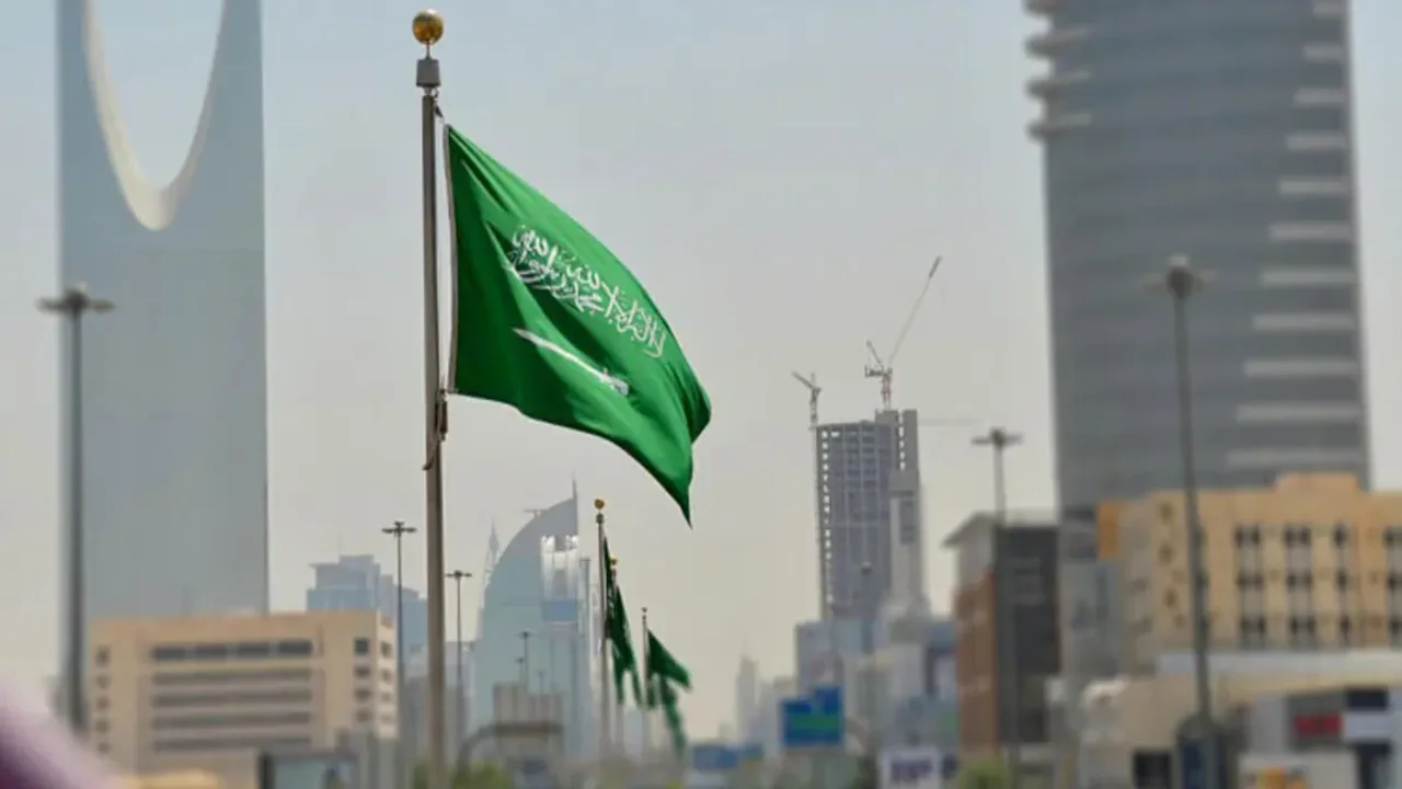 بأمر ملكي.. ما هي الفئات المعفاة من نظام العمل الجديد 1446 في السعودية وما هي لوائحه