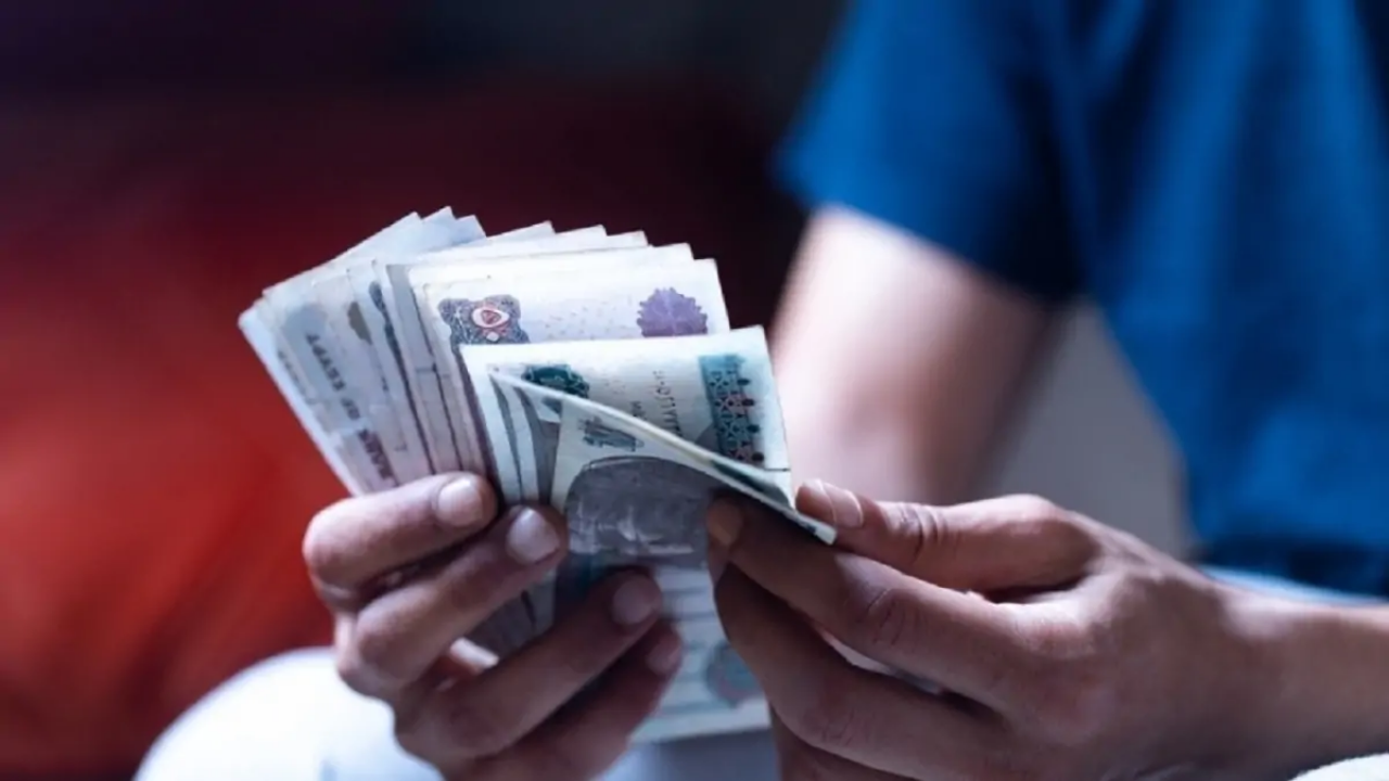 بمناسبة العام الدراسي الجديد.. كامل الوزير يقرر صرف منحة بقيمة 750 جنيها لهذه الفئات