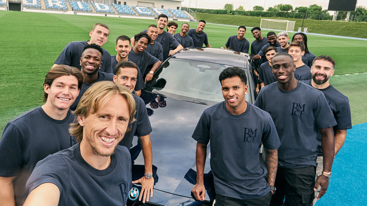 كل لاعب سيارة BMW.. صور لاعبي ريال مدريد مع السيارات الجديدة التي ظهرت اليوم