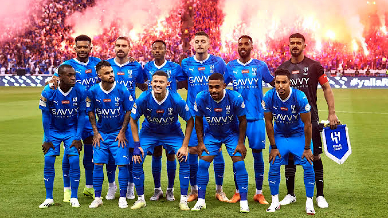 ضربة موجهة لنادي الهلال السعودي قبل مواجهة الشرطة بعد تأكد غياب نجم الفريق