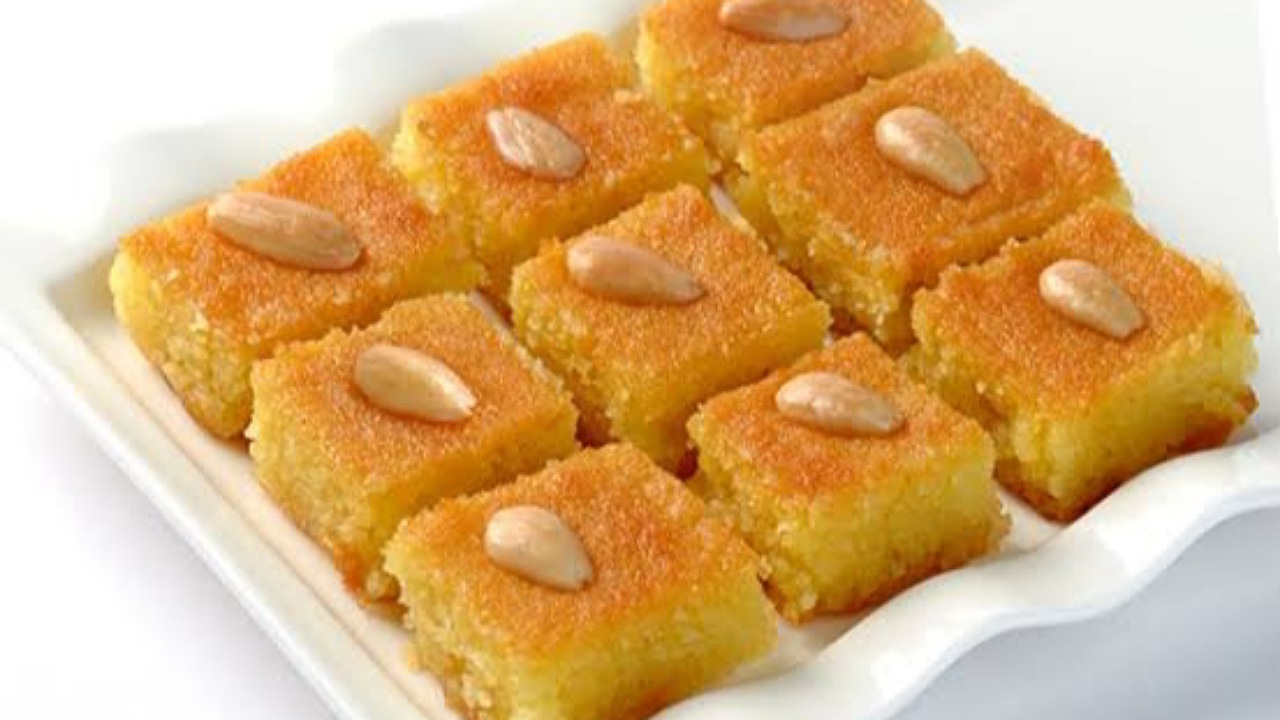 طريقة عمل البسبوسة المرملة بأقل التكاليف في المنزل وأحلى من الحلواني بطعم ومذاق جميل