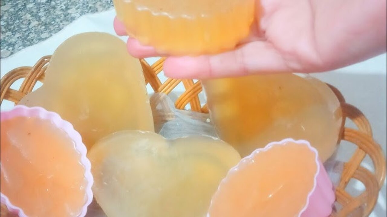 مش هتصدقي شكلك بعدها.. اعملي صابونة لبان الذكر لتحصلي على بشرة شابة من جديد