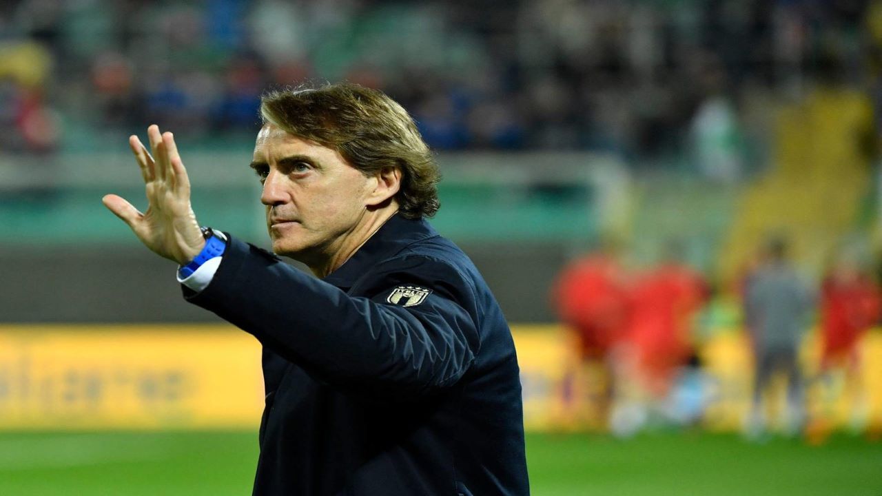الفراج يفجرها.. إقالة مانشيني من تدريب منتخب السعودية في هذا الموعد| طقطقة أم حقيقة؟