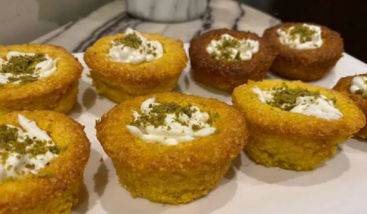 بخطوات بسيطة .. طريقة عمل كب البسبوسة بالفسدق والسميد في المنزل