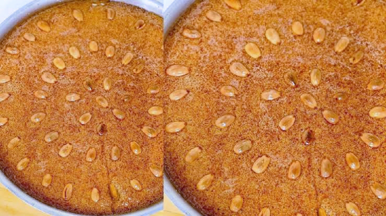 بسبوسة سميد مطبوخة بالماء مسقية بالعسل كلها بيتي طرية مرملة