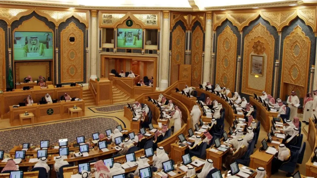انباء عن صرف رواتب إضافية للمتقاعدين 2024 وتمديد سن التقاعد إلى 65 سنة عوض 60 للعسكريين والمدنيين وش الصدق؟