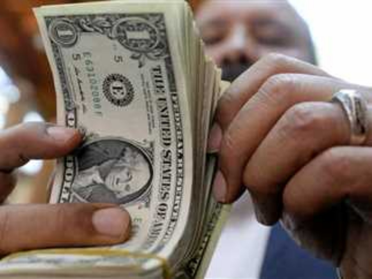 “استقرار جديد”.. تعرف على سعر صرف الدولار اليوم الأحد 22 سبتمبر 2024 في البنوك المصرية