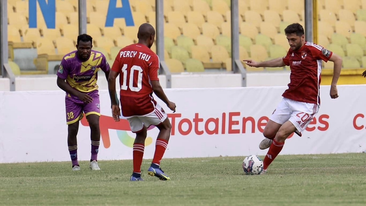 أزمة في النادي الأهلي بطلها لاعب الوسط كريم نيدفيد