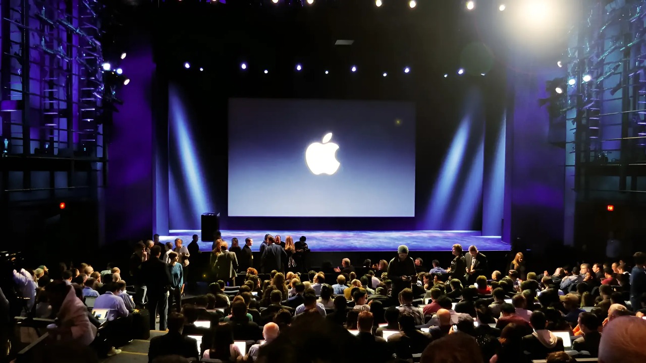 “وأخيرا تقديم هاتف ايفون 16” إطلاق نسخ جديدة من iPhone في مؤتمر شركة آبل اليوم.. مفاجآت بالجملة
