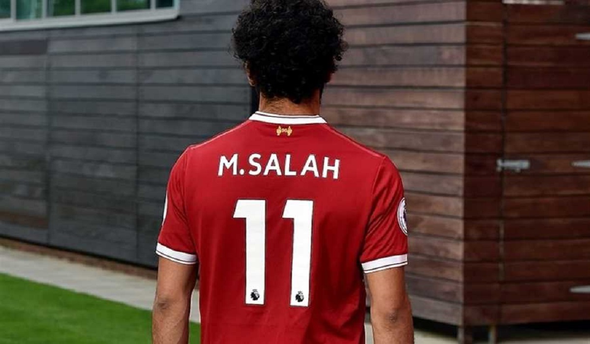 بعد رفضه تخفيض راتبه .. الفرعون المصري محمد صلاح يهدد بالرحيل عن الريدز