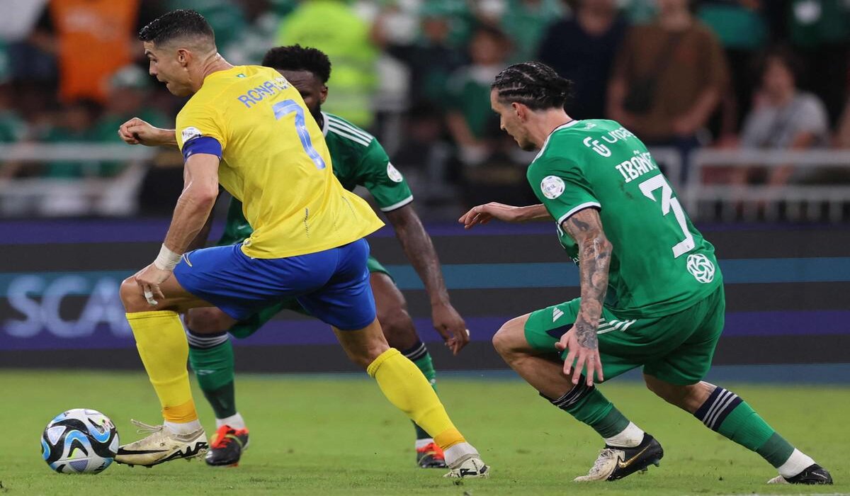 معلق مباراة النصر والاهلي اليوم في دوري روشن السعودي 2025 والقنوات الناقلة