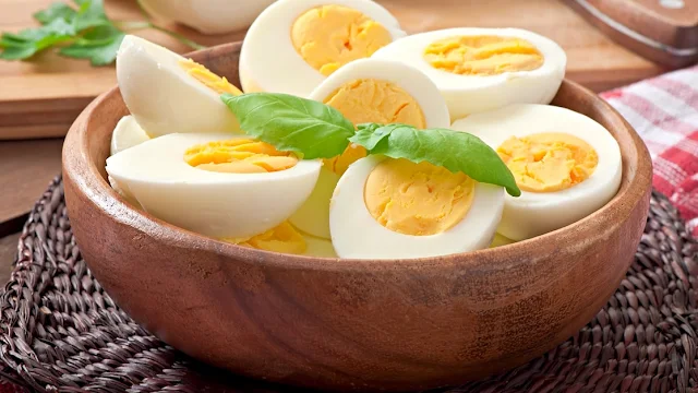 اكتشف الفوائد المذهلة لتناول البيض البلدي يوميًا لتحسين صحتك العامة وزيادة طاقتك بشكل لا يُصدق!