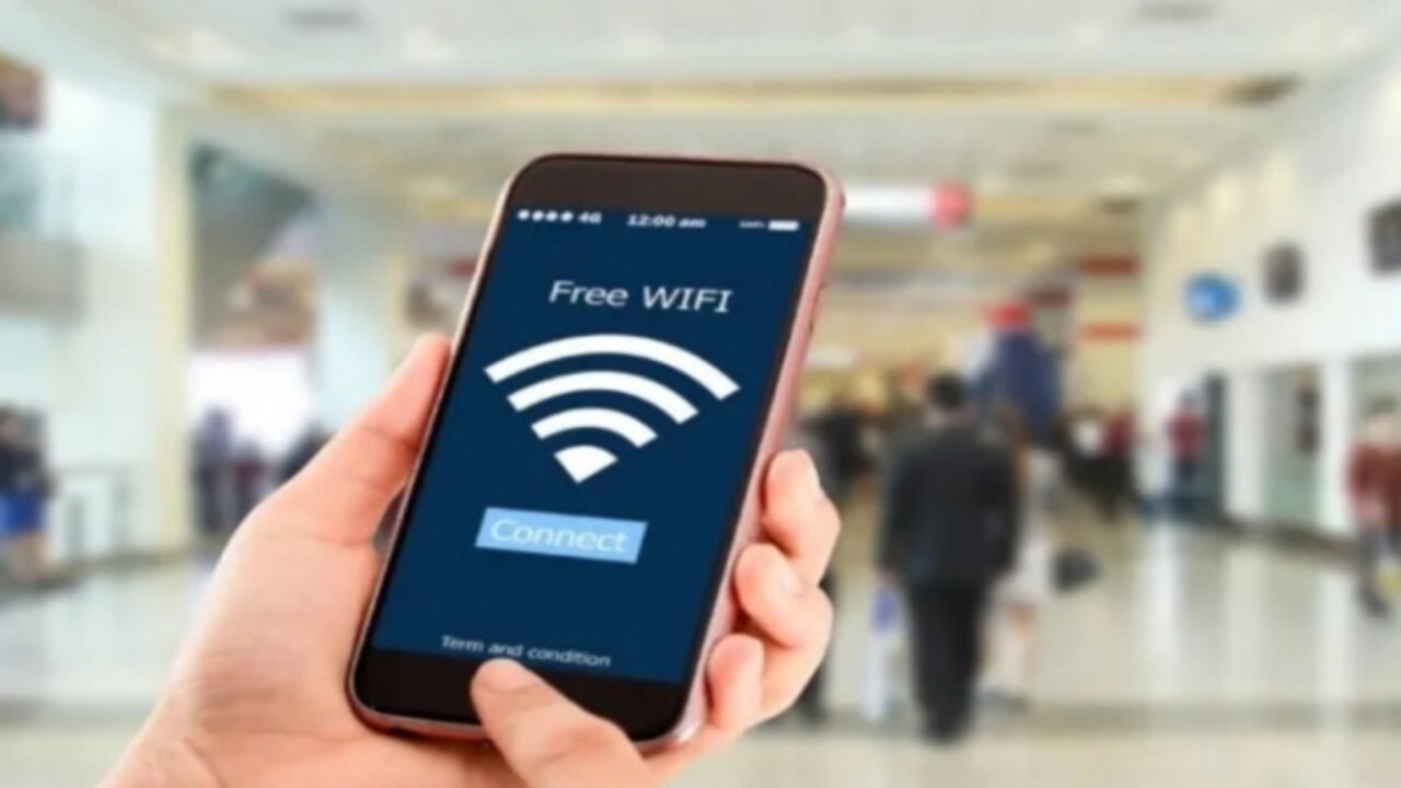 أحمي نفسك وتليفونك من الأختراق.. كيف تحمي بياناتك عند الاتصال بشبكات واي فاي عامة؟