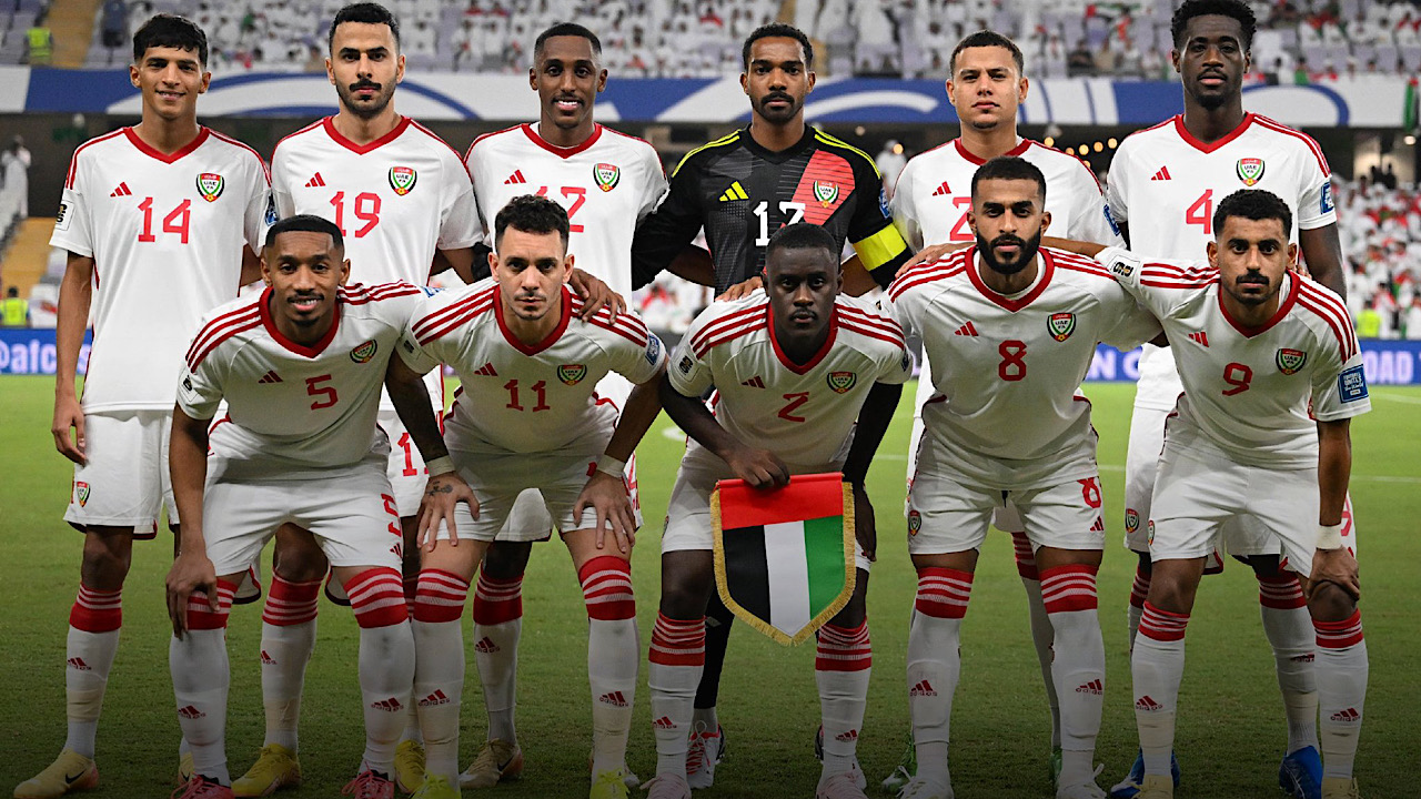 المواجهة الأقوى .. القنوات الناقلة لمباراة أوزبكستان والإمارات في تصفيات كأس العالم 2026