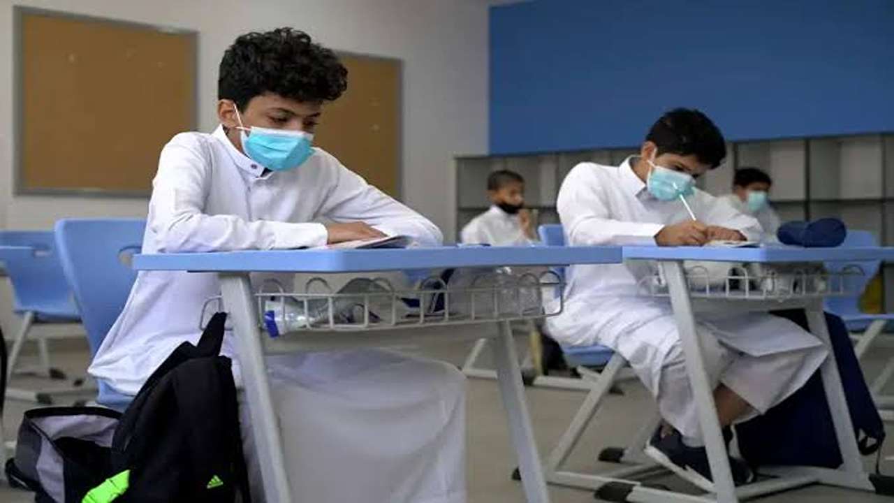 مكافأة مغرية للطلاب تعرف عليها.. مواعيد صرف مكافأة العام الدراسي 1446 هـ