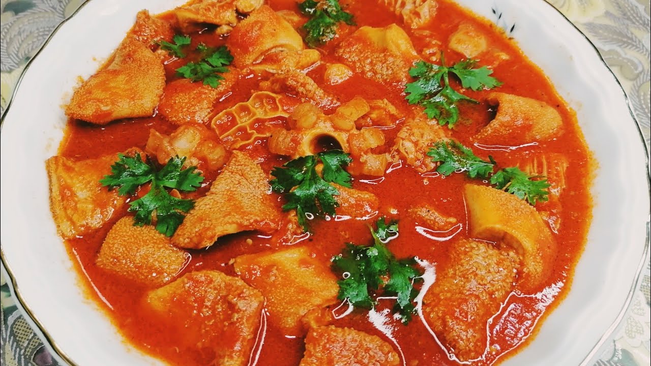 خطوة بخطوة وبكل المكونات المطلوبة.. طريقة تحضير الكرشة بالصلصة