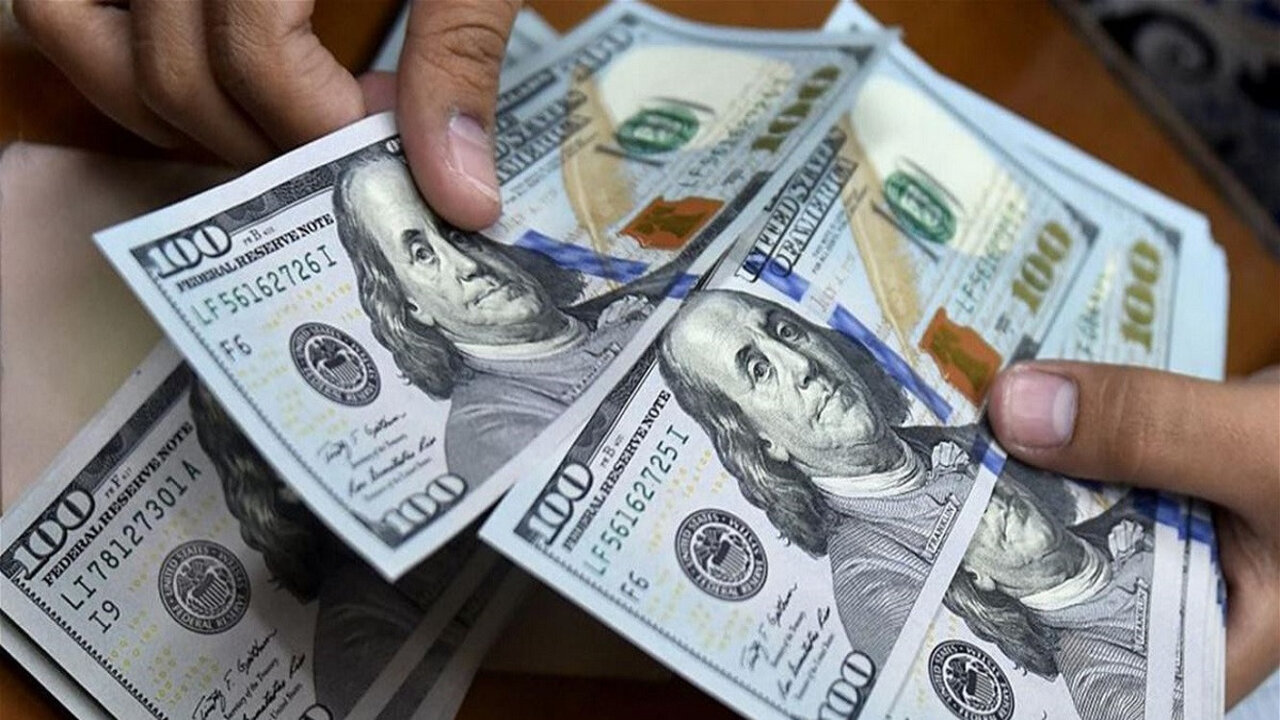 إنخفاض صادم يحدث للدولار في أسواق العراق في ختام تعاملات الأسبوع بعد الإرتفاع المتوالي