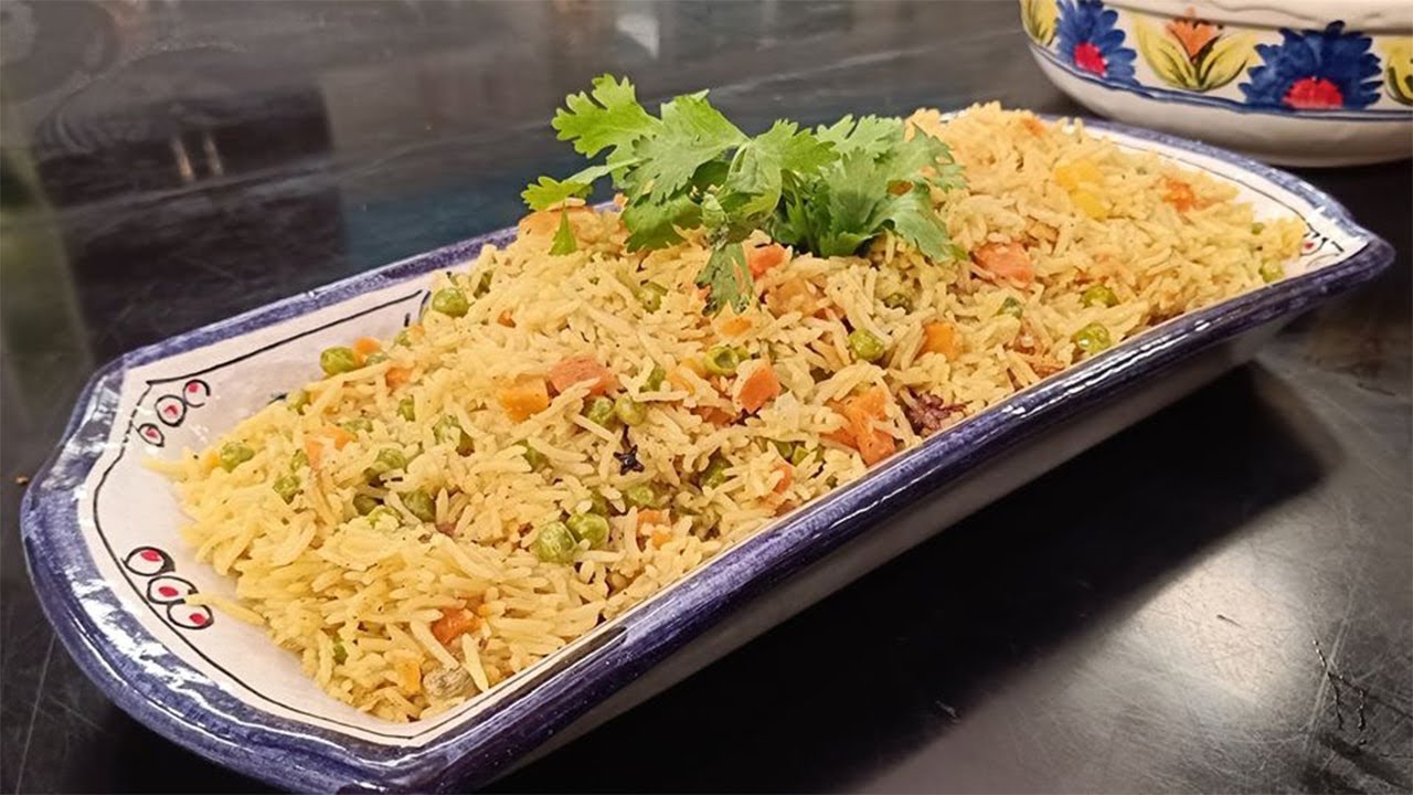 بخطوات سهلة وبسيطة تعرفي على طريقة تحضير الأرز بالكركم وجوز الهند