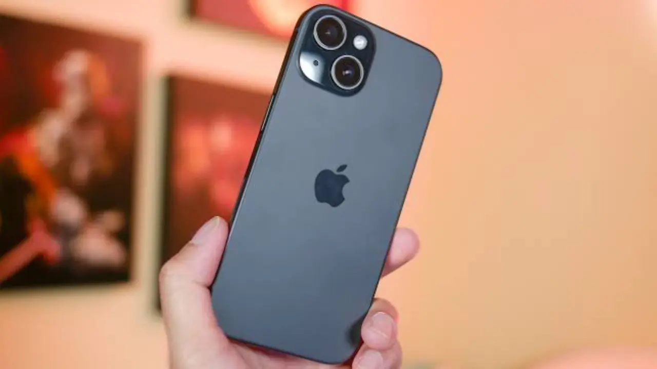 بمواصفات رائعة.. تعرف على سعر ومواصفات هاتف iPhone 15