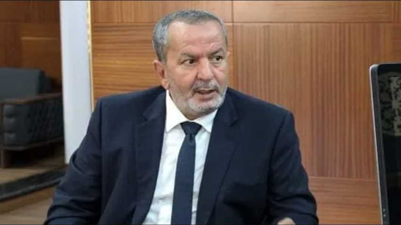 من هو رئيس اتحاد كرة القدم الليبي الجديد بعد اعتزال عبد الحكيم الشلماني؟ حسماً للجدل