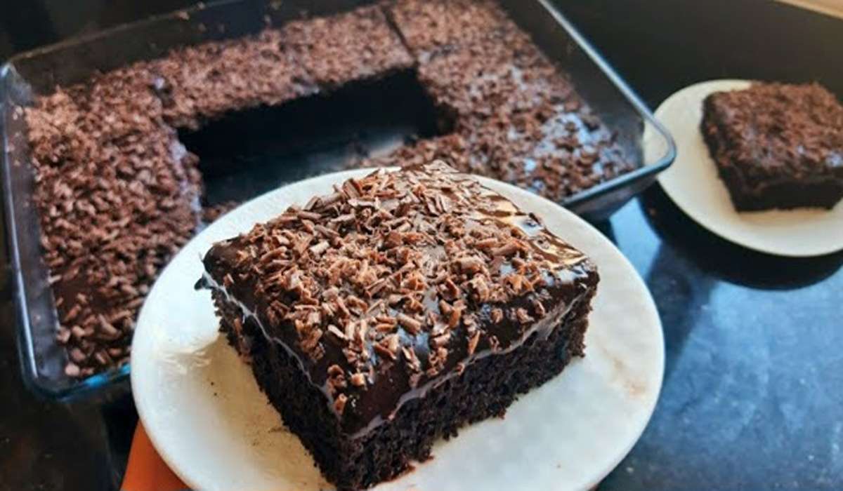 بكل سهولة اعملي كيكة السبع ملاعق الهشة بخطوات بسيطة وبمكونات متوفرة في البيت