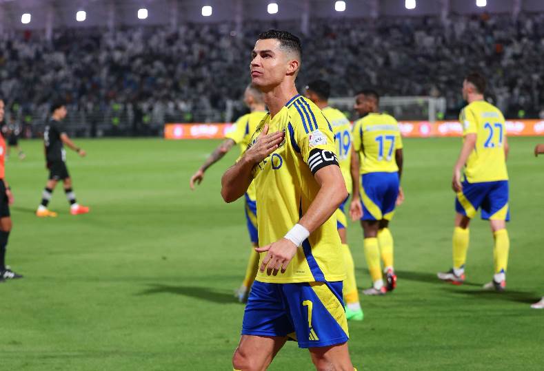 “صدمه لعشاق النصر”.. تقارير تفيد بأن كريستيانو رونالدو يدرس العودة إلى مانشستر يونايتد