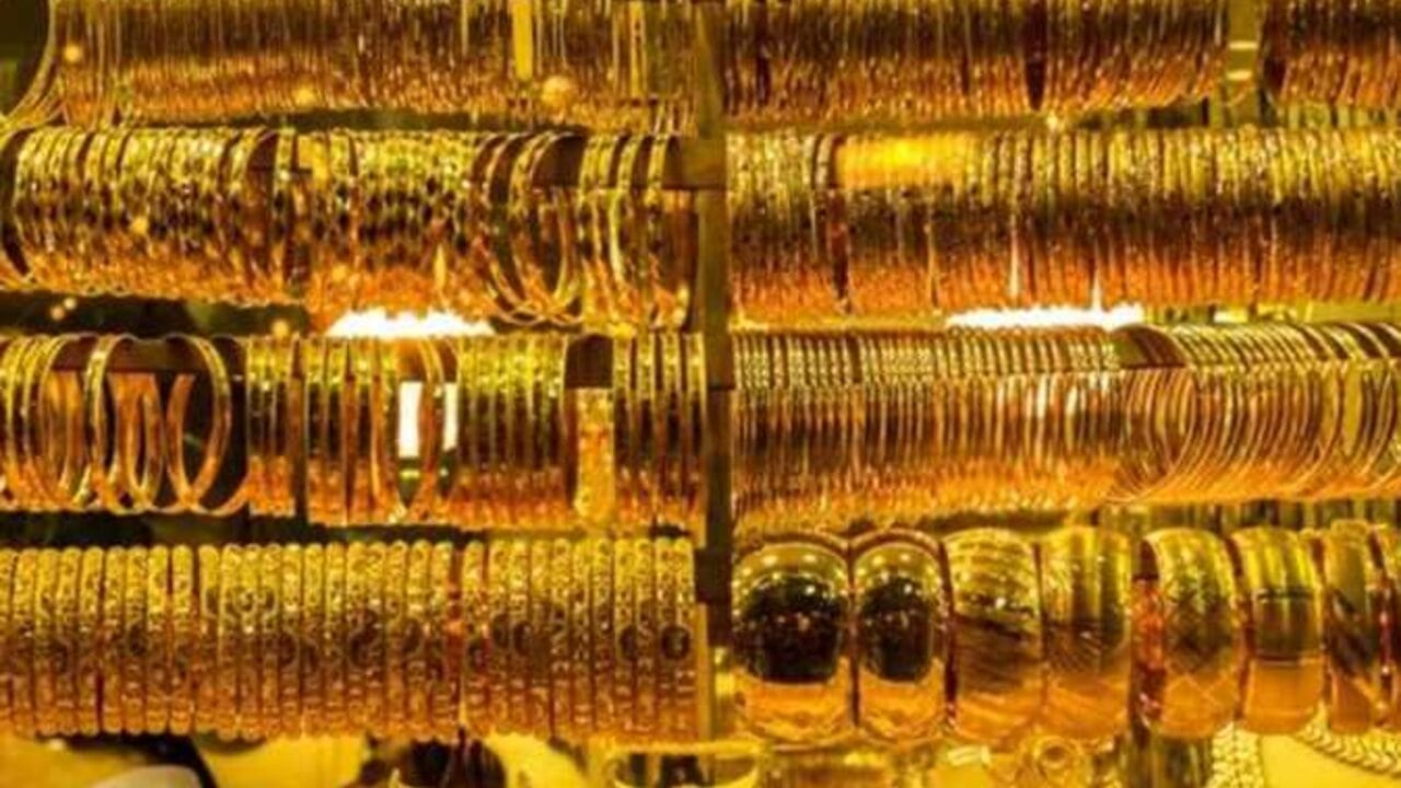هبوط أخر يحدث الآن.. سعر الذهب عيار 21 في منتصف تعاملات الآن ويشهد انخفاضا جديدا
