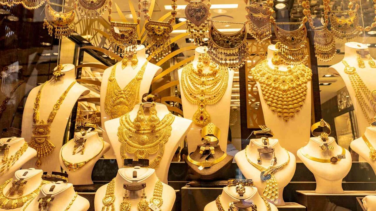 ياترى هنبيع ولا هنشتري عيار 21 النهاردة؟ سعر الذهب اليوم بعد آخر تحرك له