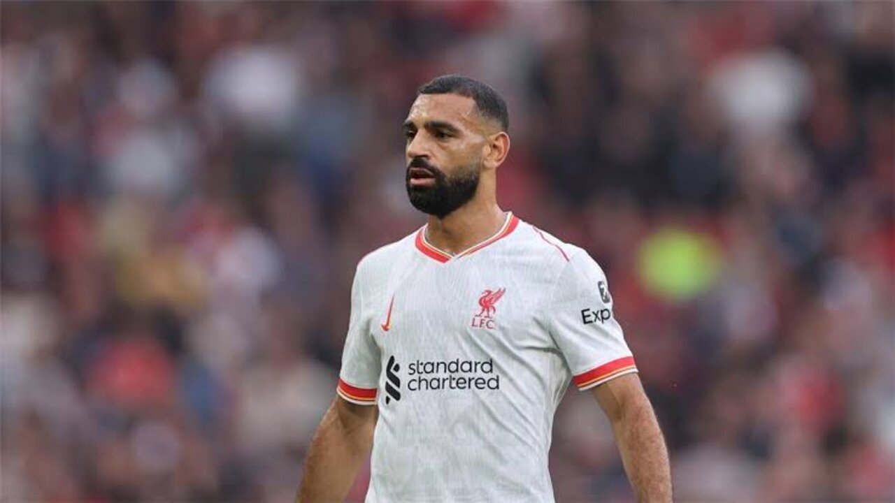 هل يرحل؟!.. تقرير يفجر مفاجأة تكشف عن مصير محمد صلاح مع نادي ليفربول ومستقبله خلال الانتقالات الشتوية