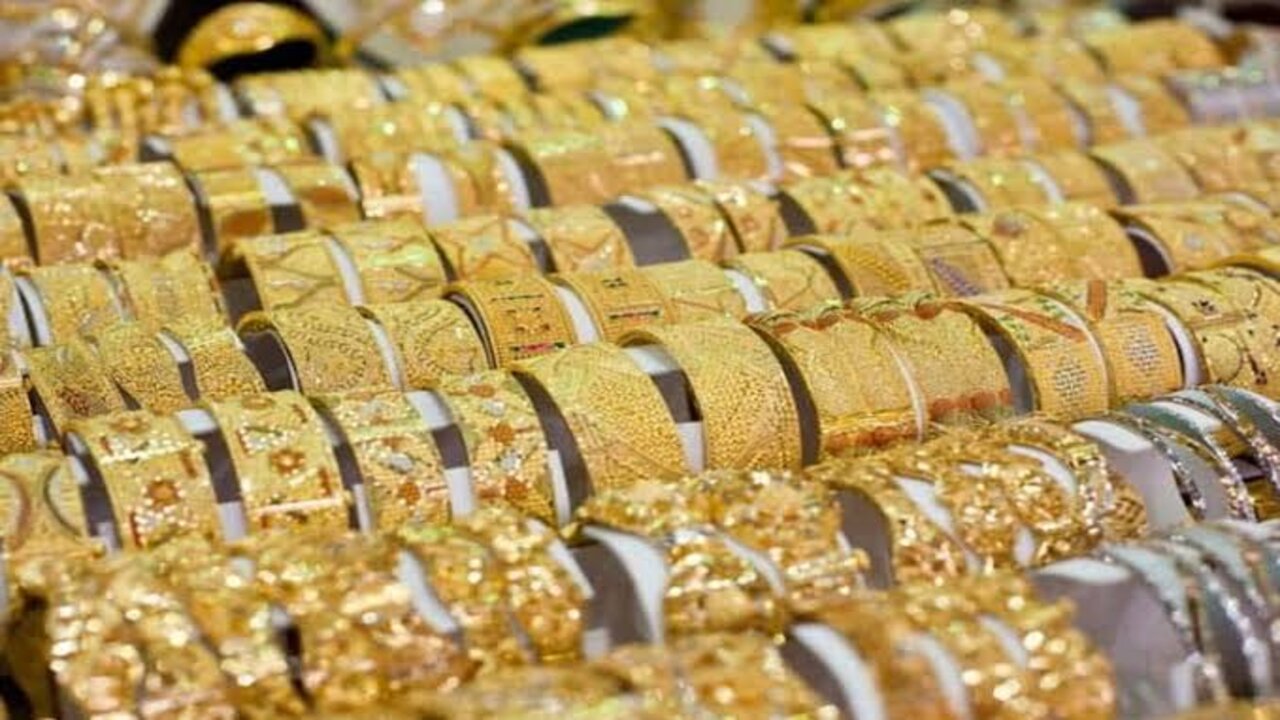 بعد إنخفاضه عالميا.. تعرف على سعر جرام الذهب عيار 21 اليوم الأثنين الموافق 17 نوفمبر 2024 والجنية الذهب كم يسجل بعد إنخفاضه هذا الأسبوع