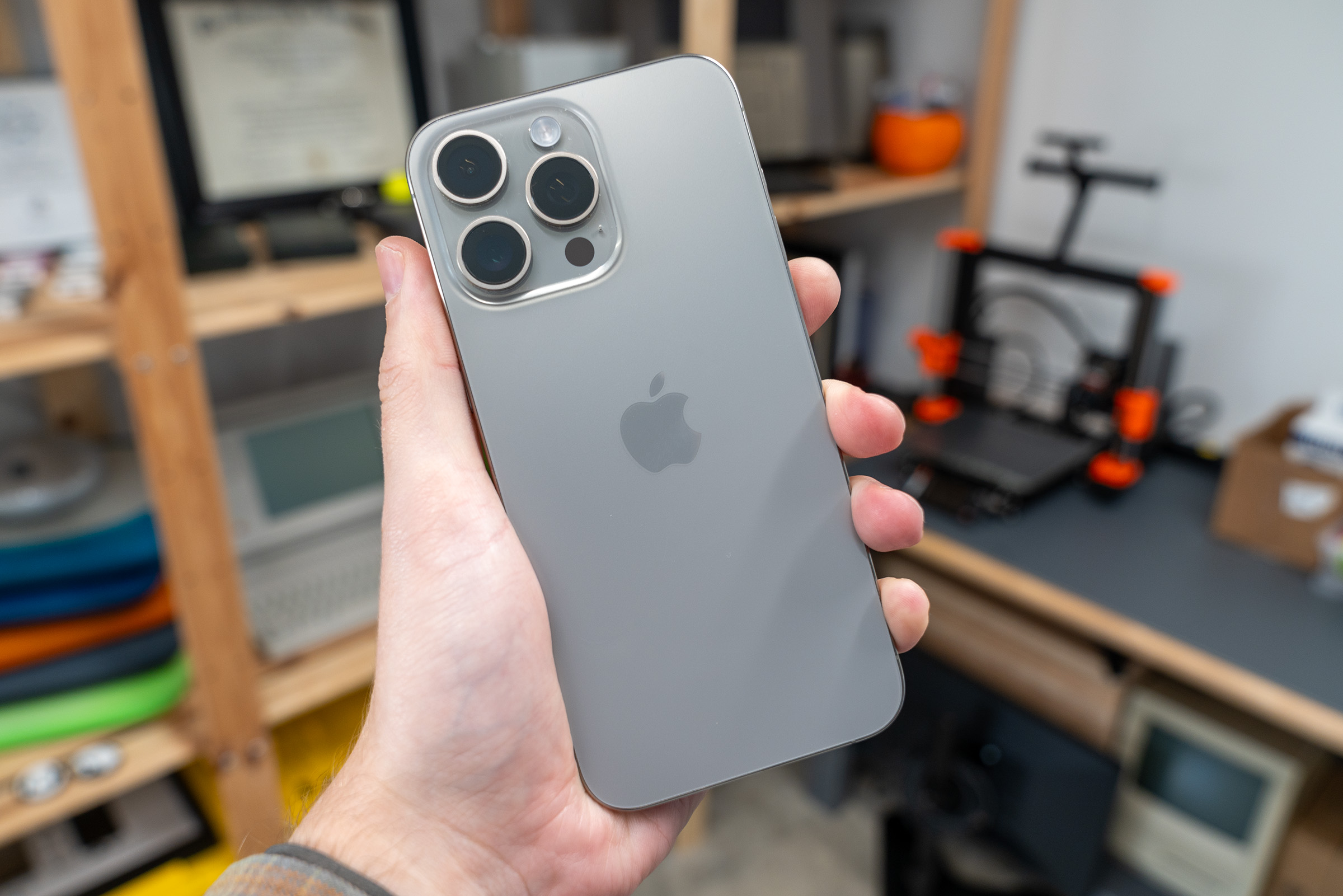 الحق الحين.. وفر 1000 ريال واحصل على جوال iphone 15 pro max من إكسترا السعودية