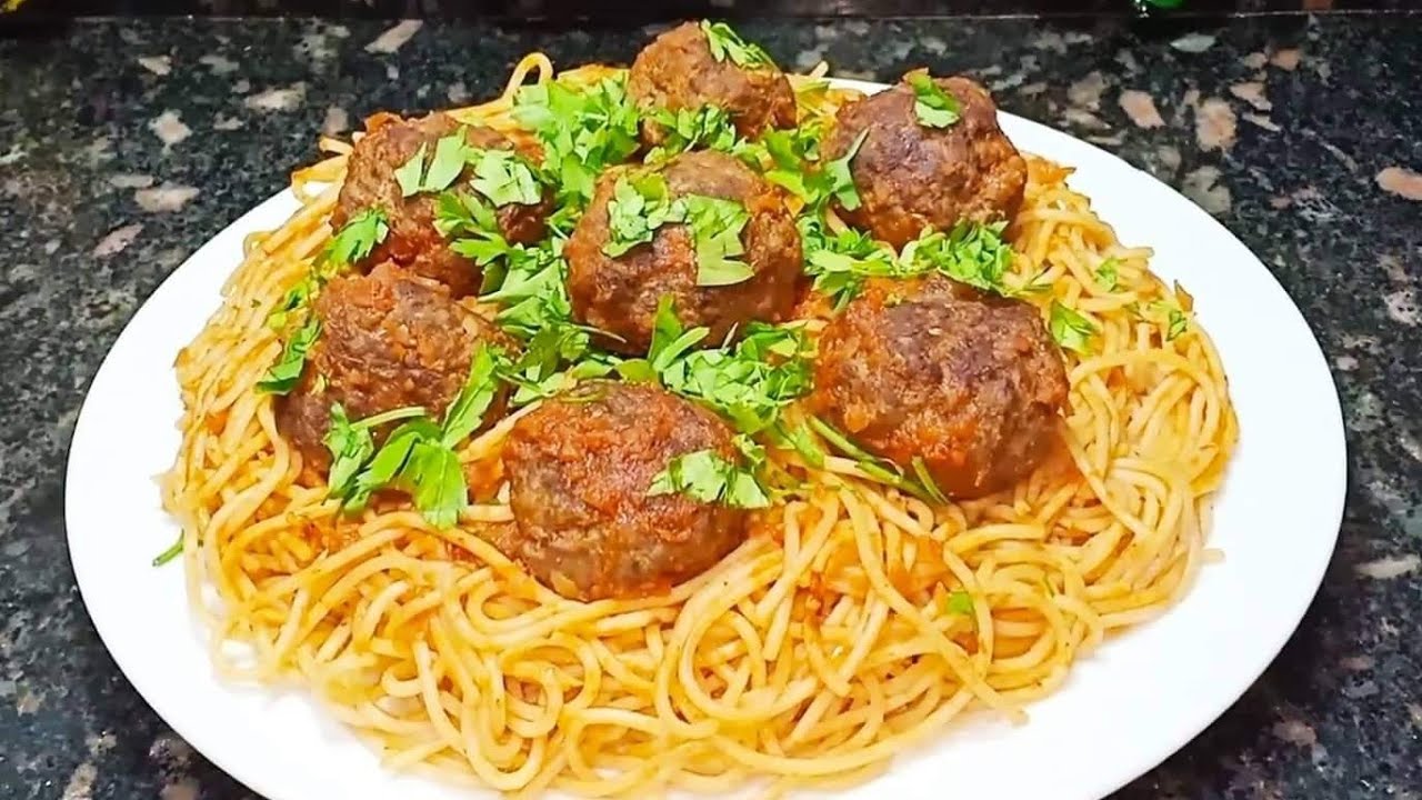 طريقة تحضير مكرونة اسباجتي بكرات اللحمة المفرومة بمذاق مميز ومكونات قليلة