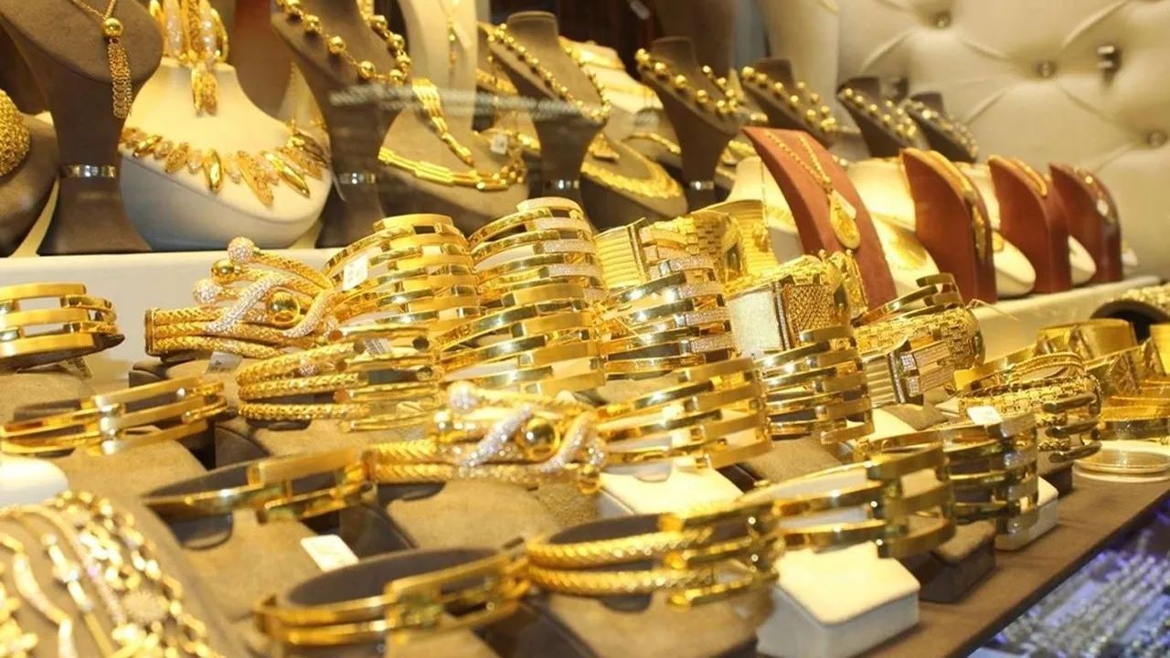 “قفزة في السعر”.. أسعار الذهب والسبائك اليوم بعد آخر ارتفاع والجرام يسجل4217 جنيهًا