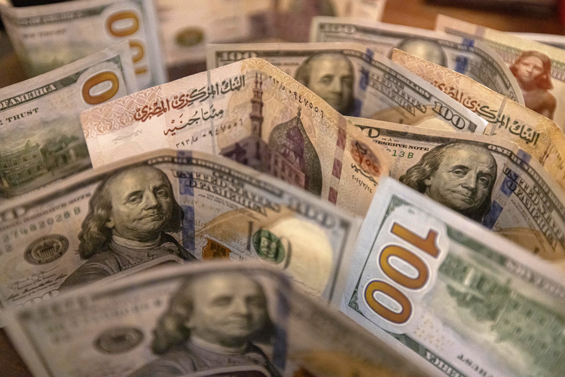 آخر تحديث بعد التحركات الجديدة.. سعر الدولار والريال مقابل الجنيه المصري اليوم