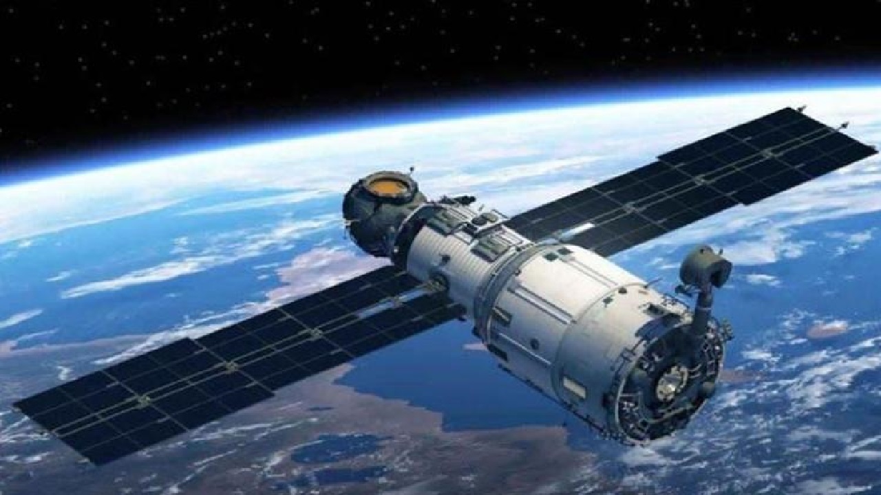 رسمياً الإعلان عن موعد إطلاق 5 أقمار جديدة.. ما مهام القمر الصناعي “OL-1” الذي أطلقته سلطنة عمان 2024؟