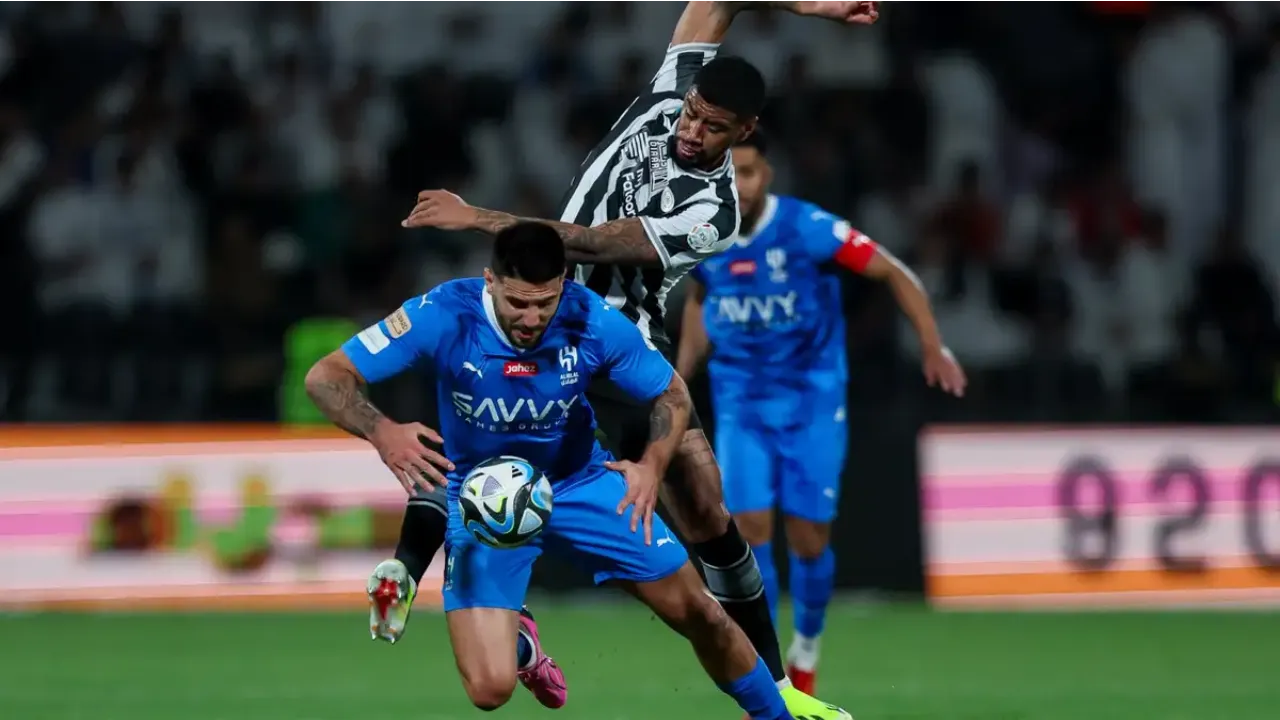 بالتوقيت.. القنوات الناقلة لمباراة الشباب والهلال في دوري روشن السعودي 2024-2025