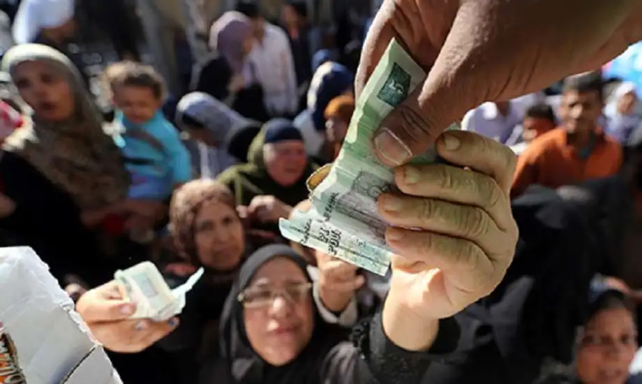 منها الزيت والسكر.. تفاصيل جديدة حول تحويل الدعم السلعي إلى نقدي وتأثيره على أسعار السلع الأساسية