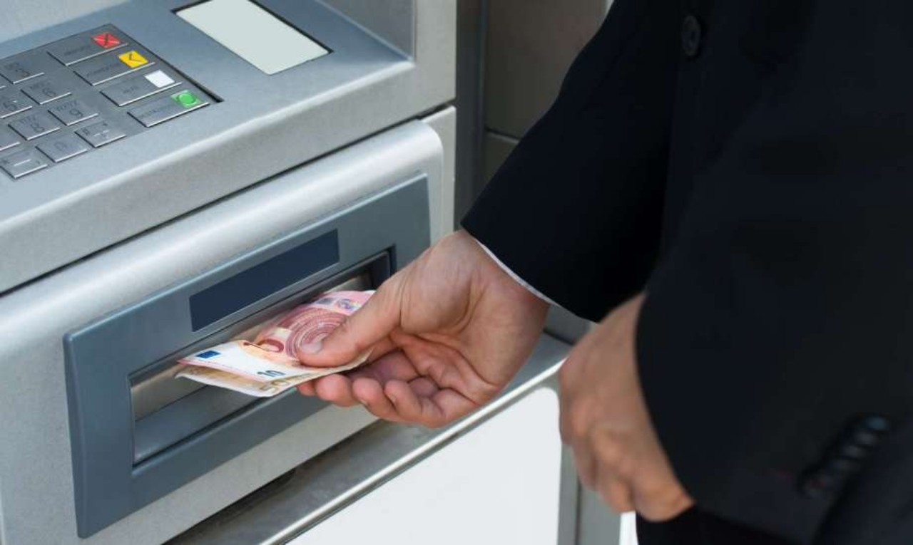 رسميا..حدود السحب اليومي من ATM والبنوك بعد قرار المركزي الأخير