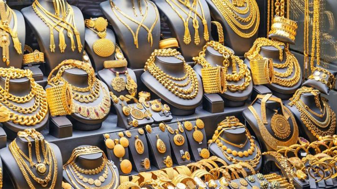 عيار 21 بكام… سعر الذهب اليوم 8 نوفمبر يرتفع من جديد في الصاغة