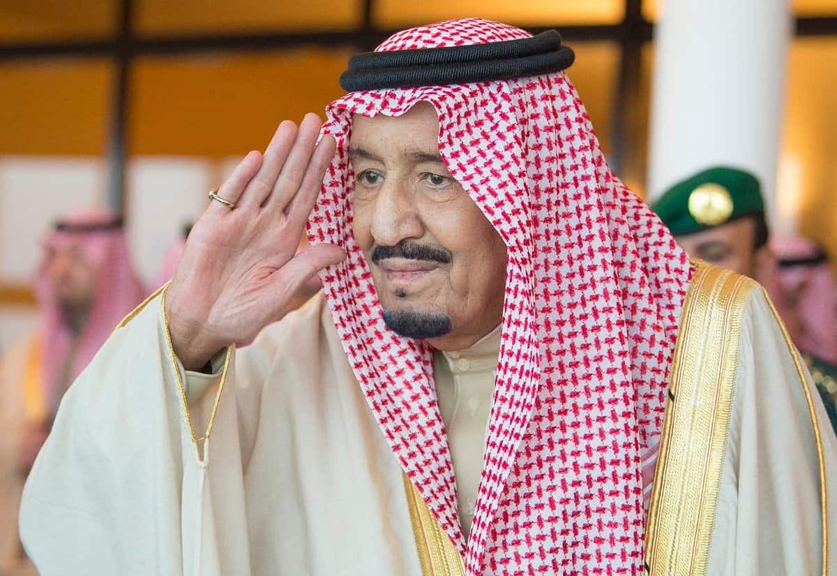قبل صرف راتب التقاعد لشهر ديسمبر أمر ملكي للمتقاعدين بصرف منحة 750 ريال للقطاعين .. وش هالخبر؟
