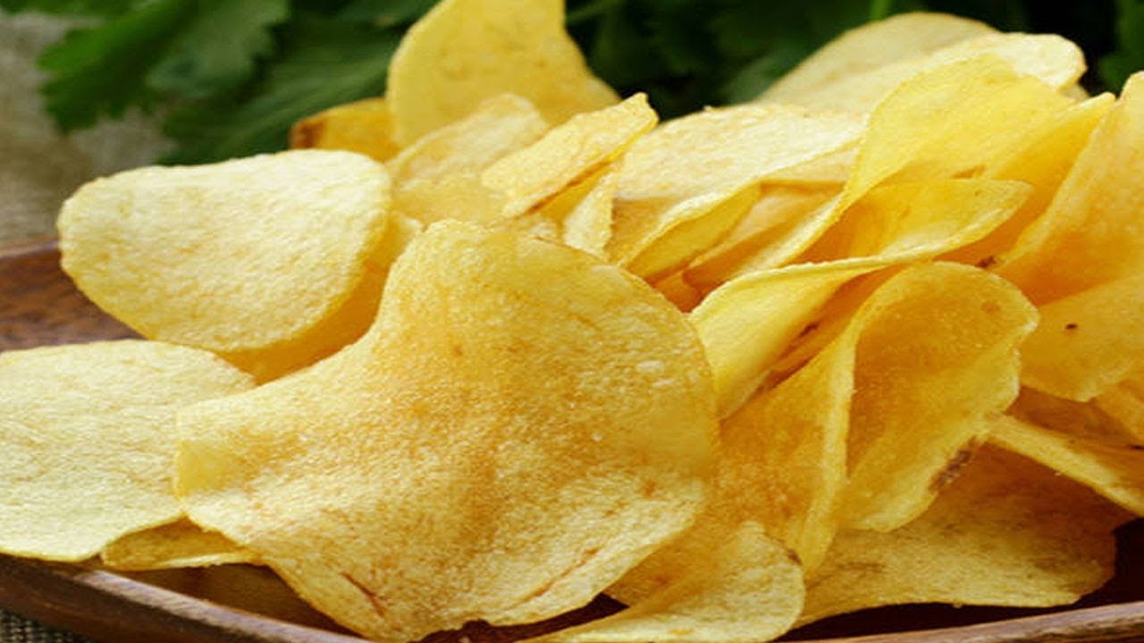 طريقة عمل الشيبسي المقرمش في المنزل بدون ما يشرب زيت أحلي من الجاهز بخطوات بسيطة