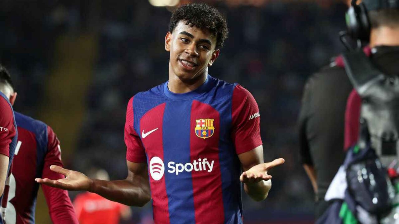 “غير قابل للمس” عقد لامين يامال الجديد مع برشلونة يخرجه من مضمار الميركاتو لسنين طويلة!